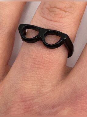 ASOS Black Adjustable Old School Sunglasses Ring Pre-Owned